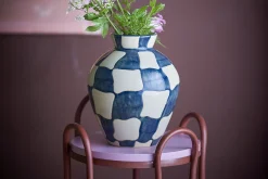 Check vase