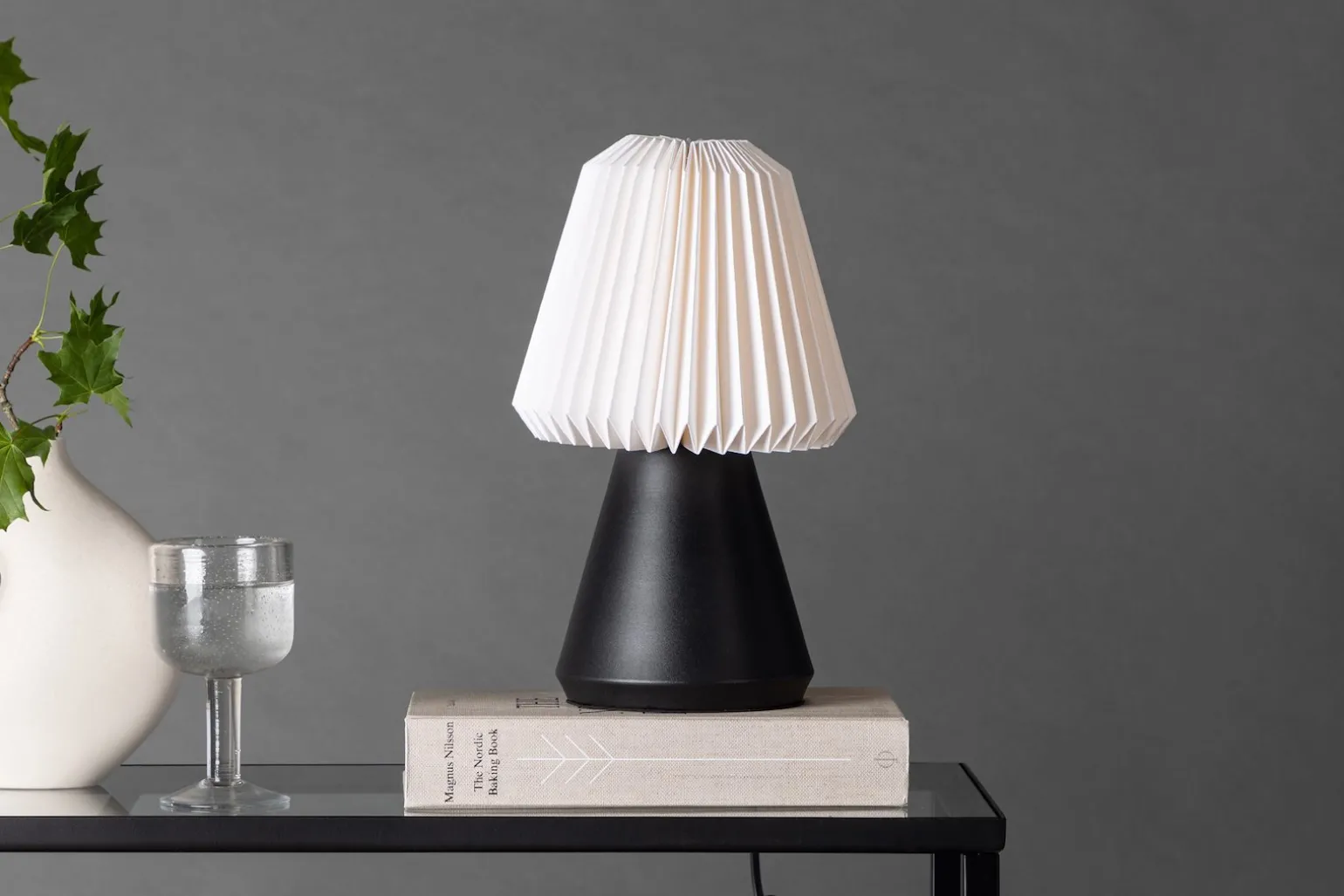 Fjallen bordlampe
