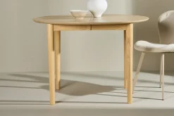 Gilda rundt spisebord