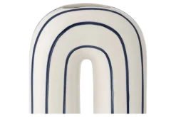 Mae vase
