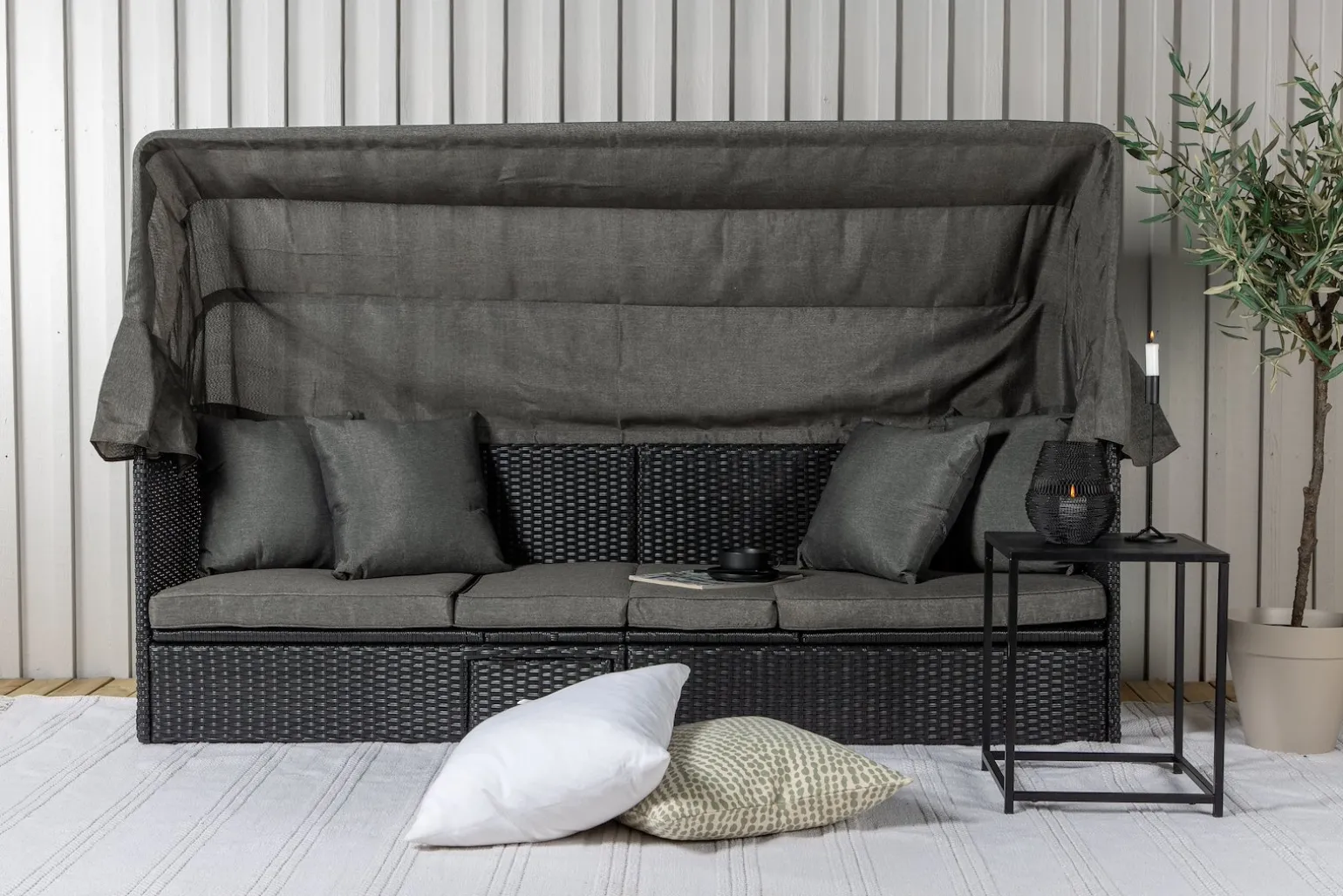 Nopy utesofa