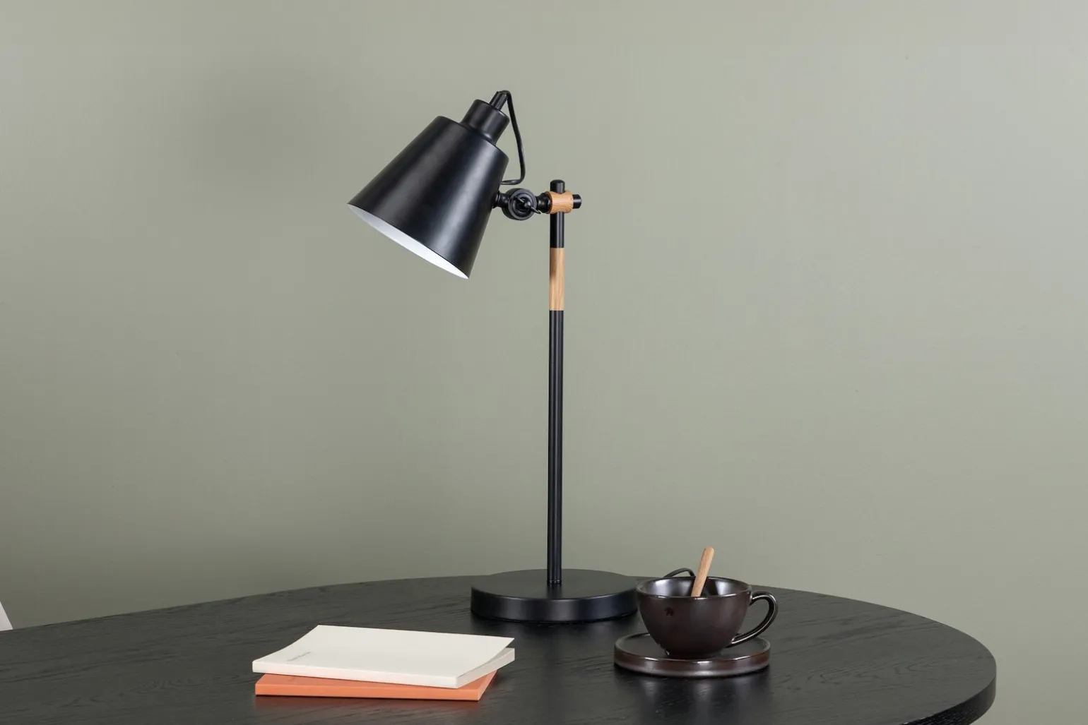 Skott bordlampe