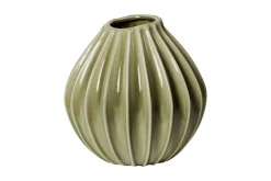 Wide vase
