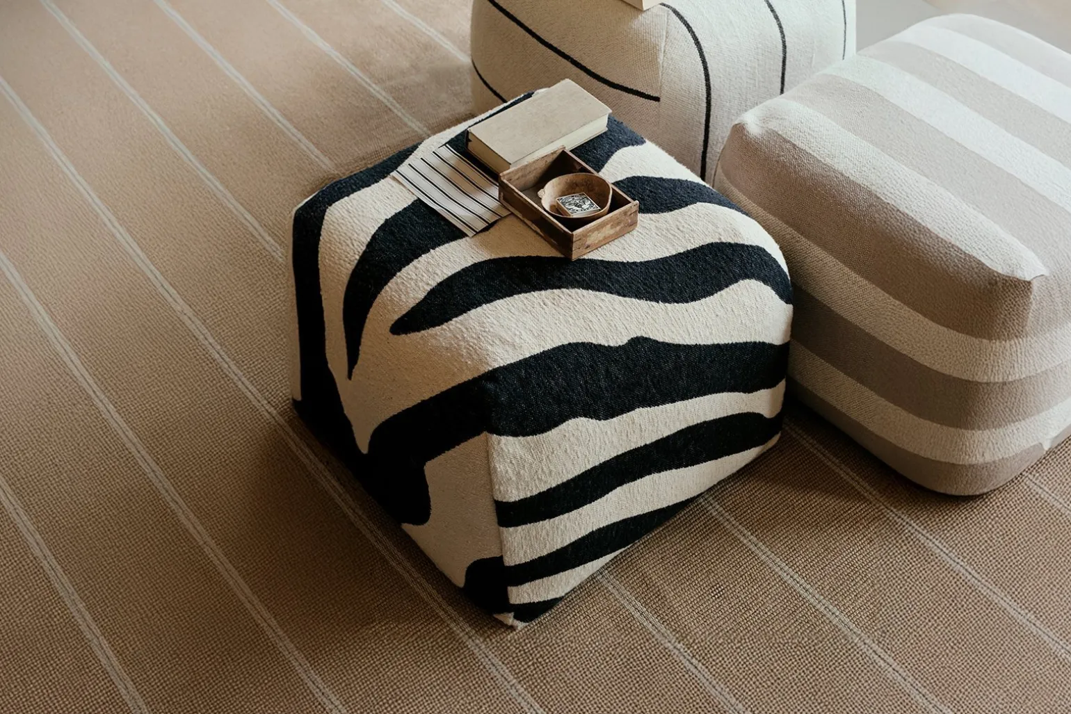 Zebra puff